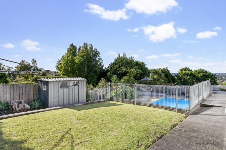 Photo of property in 6 Fairmount Road, Titirangi, Auckland, 0604