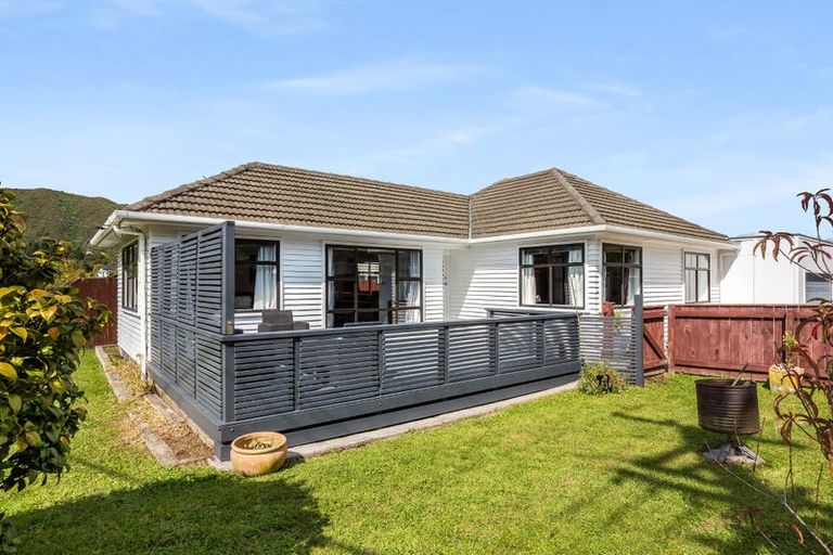 Photo of property in 188 Wellington Road, Wainuiomata, Lower Hutt, 5014