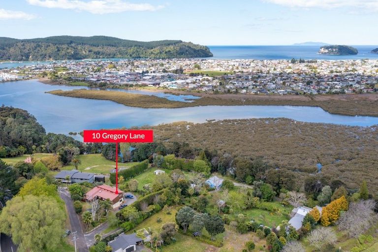 Photo of property in 10 Gregory Lane, Whangamata, 3691