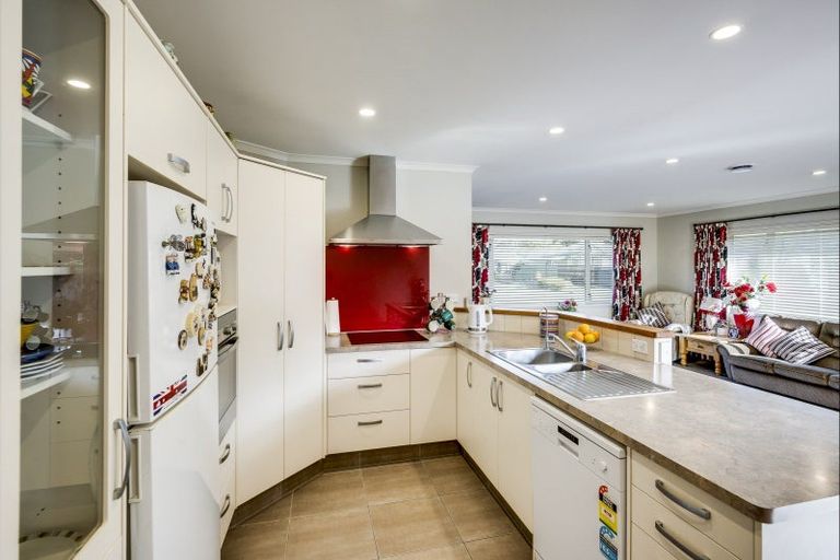 Photo of property in 23 White Street, Taradale, Napier, 4112