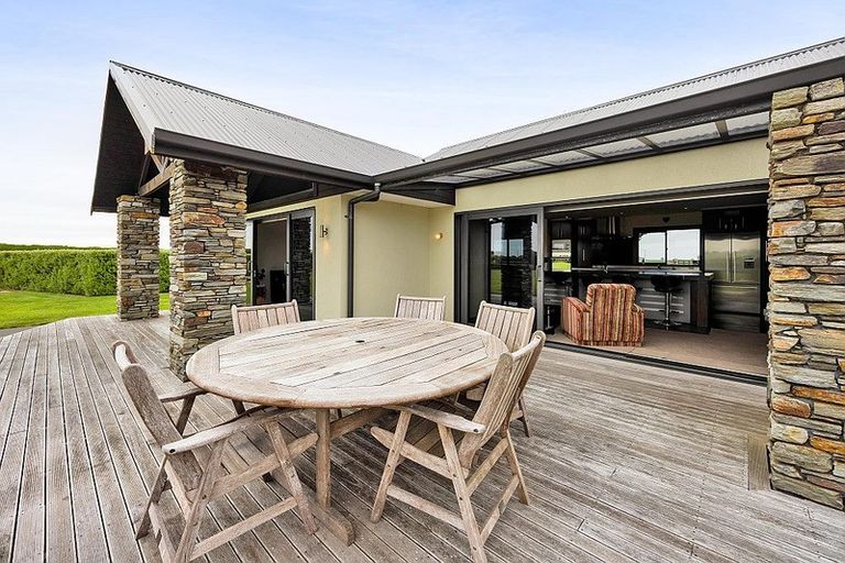 Photo of property in 17 Lower Duthie Road, Kapuni, Hawera, 4675