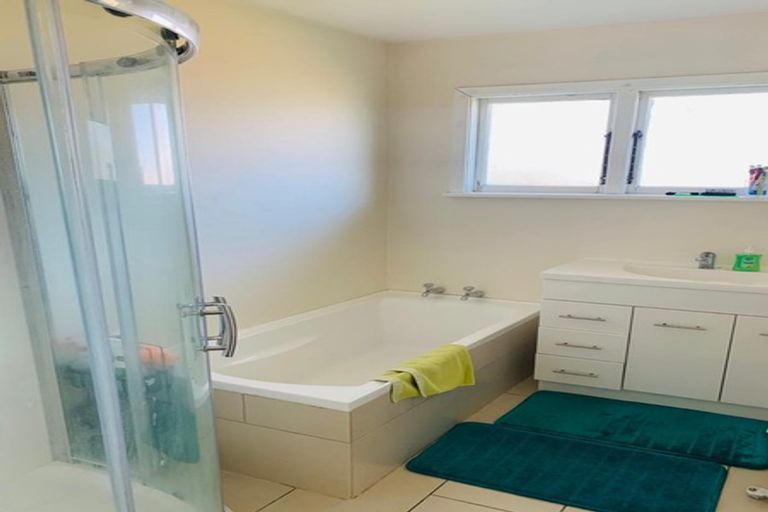 Photo of property in 29 Coleman Avenue, Waverley, 4591