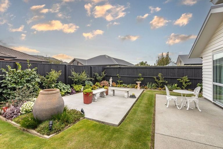 Photo of property in 4 Churchill Drive, Rangiora, 7400
