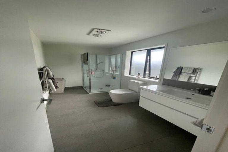 Photo of property in 31 Siren Street, Wainui, 0932