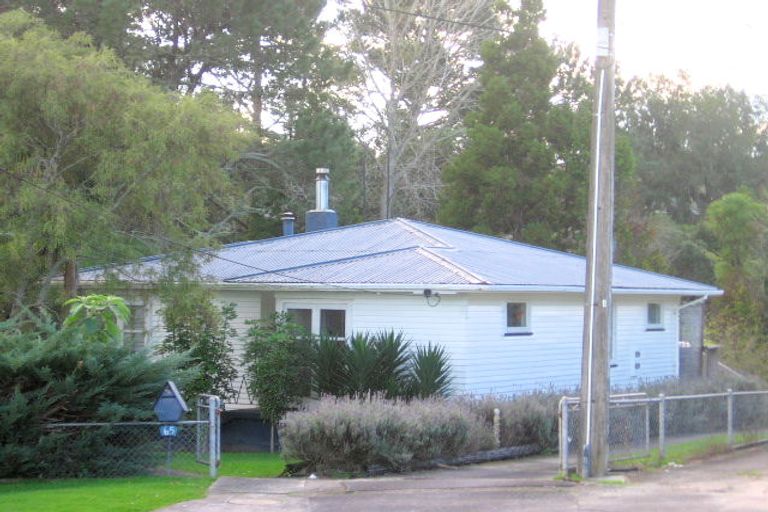Photo of property in 65 Chorley Avenue, Massey, Auckland, 0614