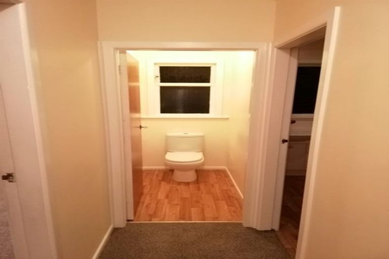 Photo of property in 32 Arapiko Street, Johnsonville, Wellington, 6037