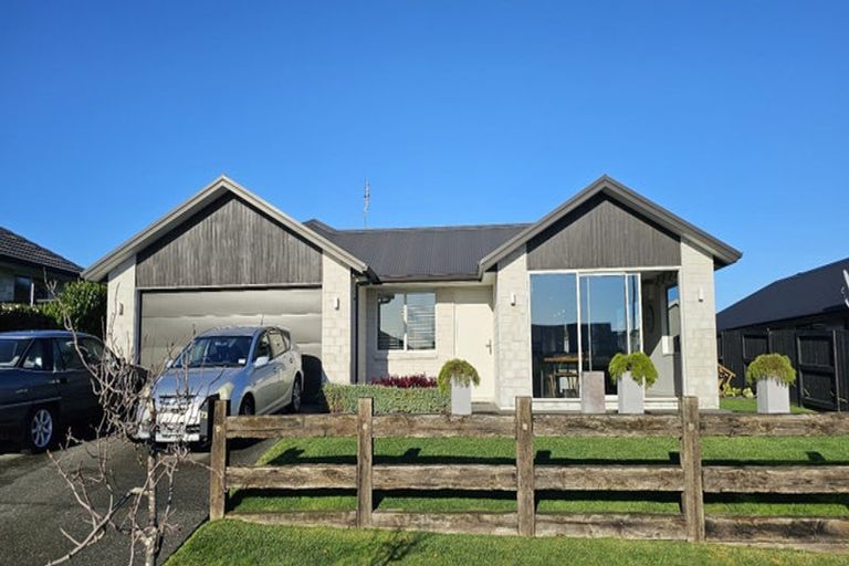 Photo of property in 73 Benmore Crescent, Pyes Pa, Tauranga, 3112