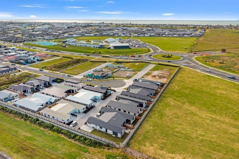 Photo of property in 5 Wharangi Lane, Papamoa, 3118