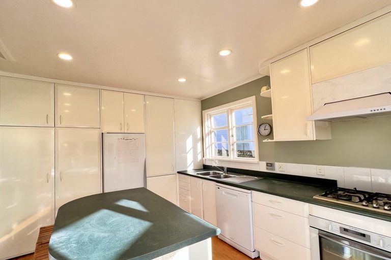 Photo of property in 370 Karori Road, Karori, Wellington, 6012