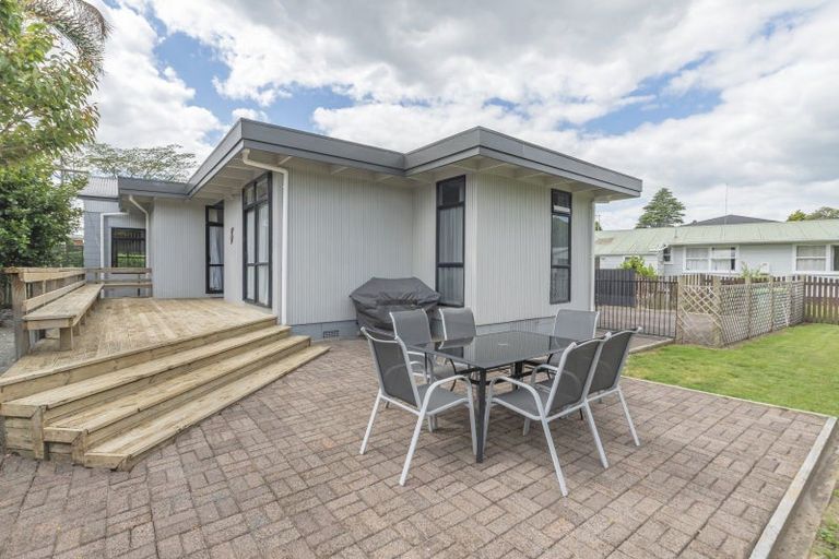 Photo of property in 9 Halberg Street, Papakura, 2110