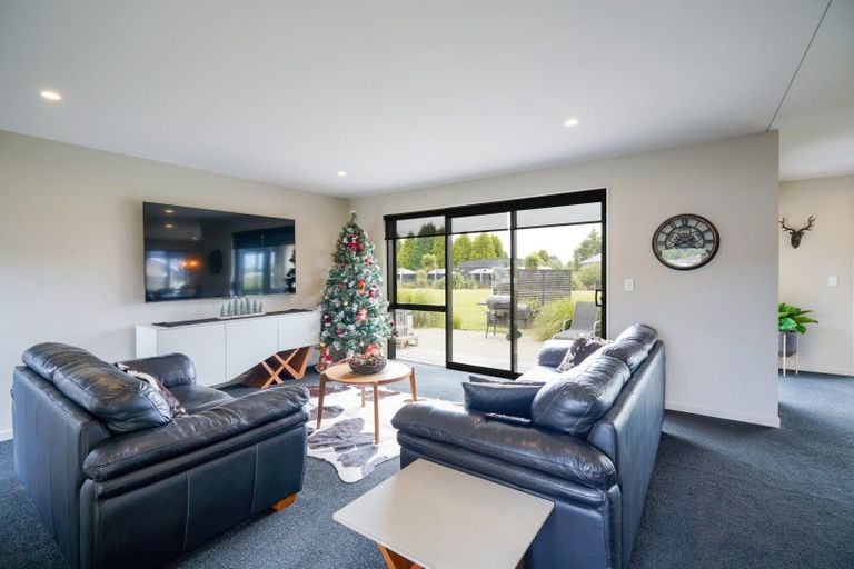 Photo of property in 14 Kakariki Way, Otatara, Invercargill, 9879