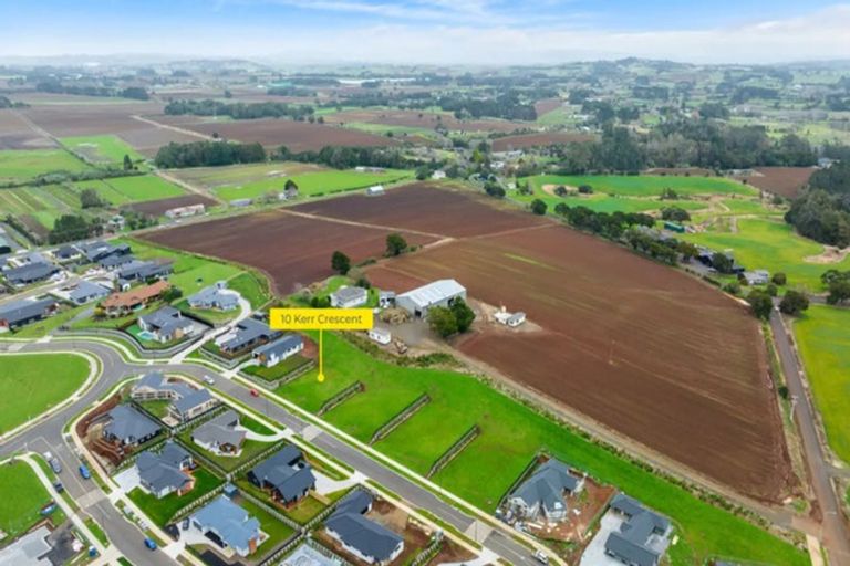 Photo of property in 10 Kerr Crescent, Patumahoe, 2679