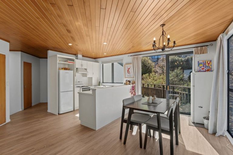 Photo of property in 8b Cresta Lane, Frankton, Queenstown, 9300