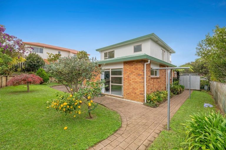 Photo of property in 36 Woodstock Road, Forrest Hill, Auckland, 0620