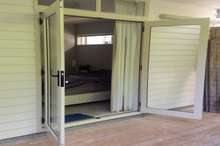 Photo of property in 2i/20 Ian Marwick Place, Birkenhead, Auckland, 0626