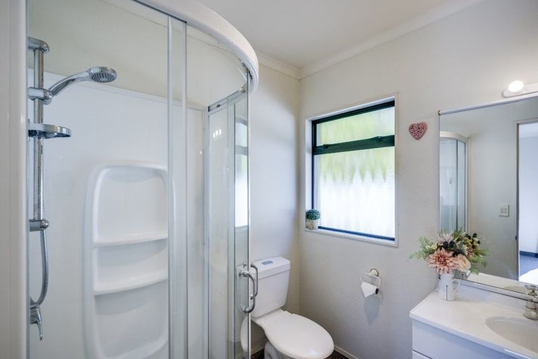 Photo of property in 35 Beaufort Place, Taradale, Napier, 4112