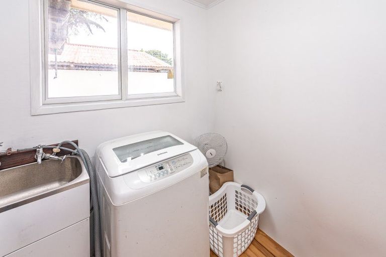 Photo of property in 40 Brassey Street, Waverley, 4510