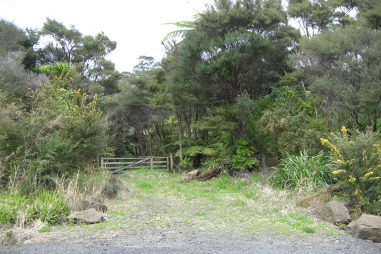 Photo of property in 7 Steam Hauler Track, Waitakere, Auckland, 0782