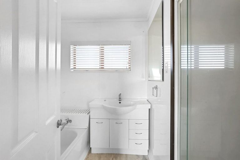 Photo of property in 15 Pukekohatu Street, Waitara, 4320