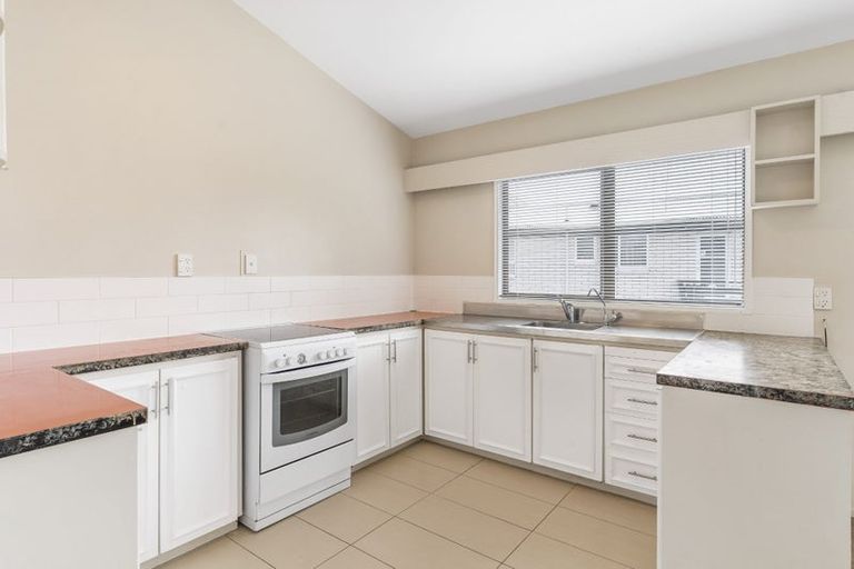 Photo of property in 116b Wellington Street, Pukekohe, 2120