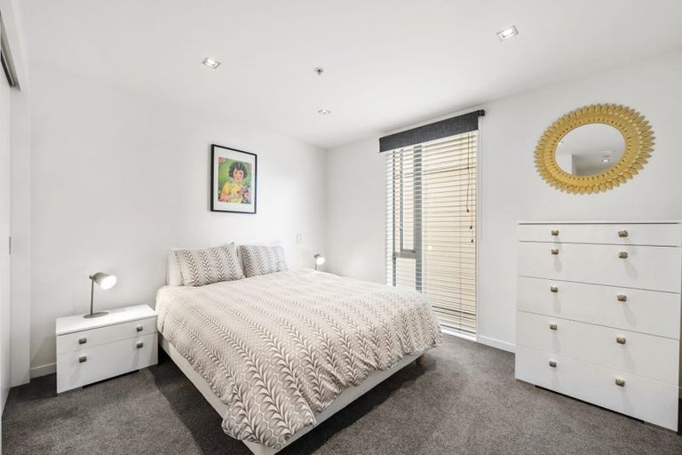Photo of property in Piermont Apartments, 6e/82 Cable Street, Te Aro, Wellington, 6011