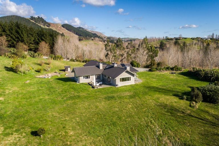 Photo of property in 137 Walcott Lane, Kahuranaki, 4295