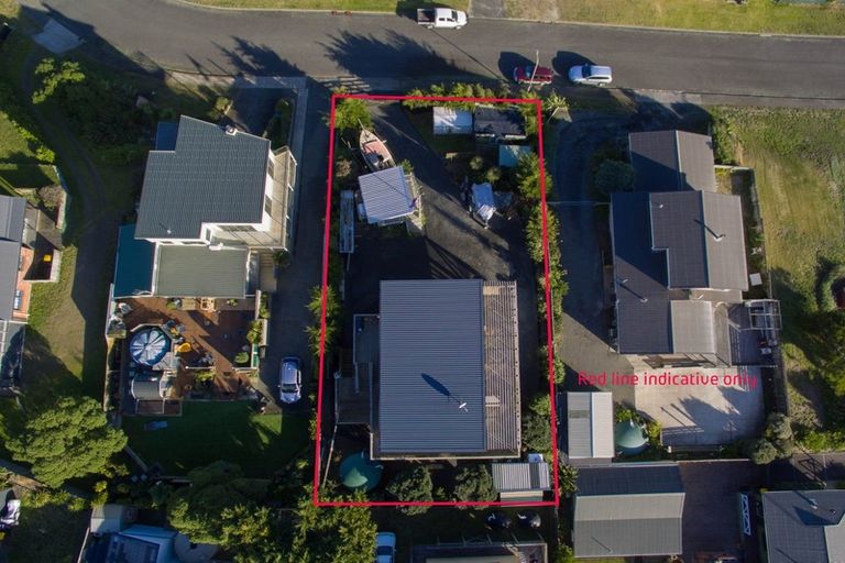 Photo of property in 6 Arataki Grove, Waitarere Beach, Levin, 5510