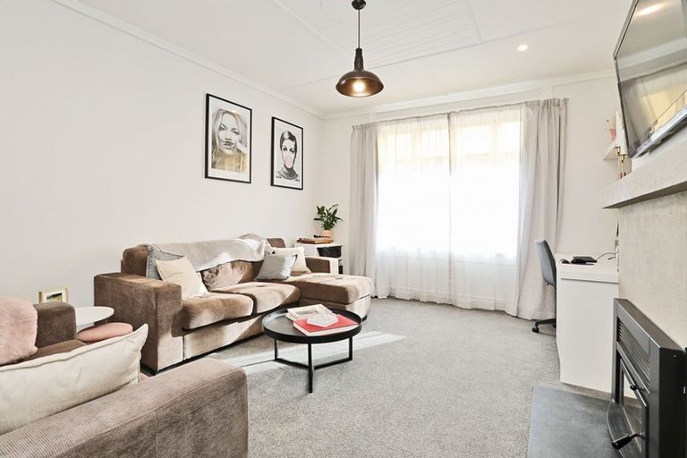 Photo of property in 139 Newcastle Street, Windsor, Invercargill, 9810