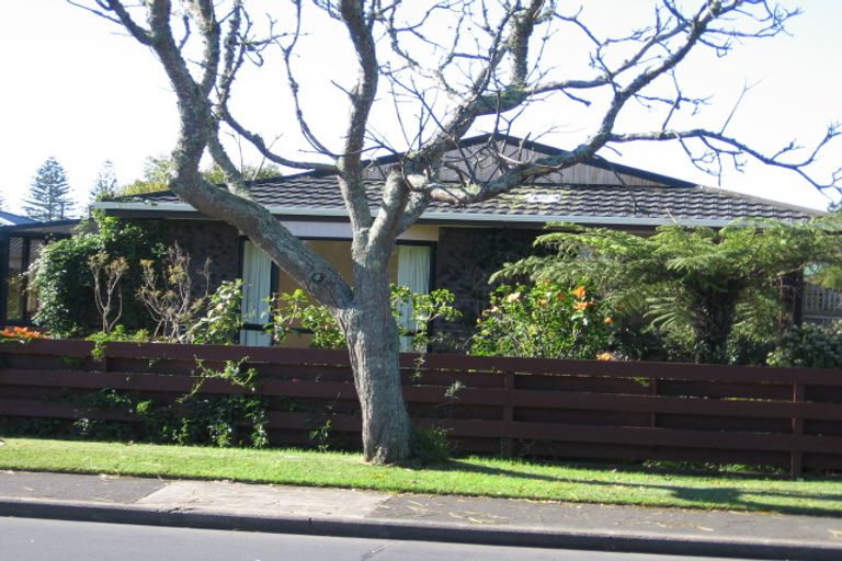 Photo of property in 59a Centreway Road, Orewa, 0931