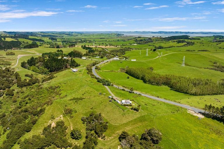 Photo of property in 3050 Kaipara Coast Highway, Glorit, Warkworth, 0984