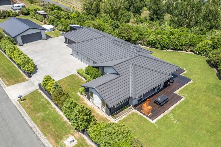 Photo of property in 17 Westwood Drive, Aokautere, Palmerston North, 4471