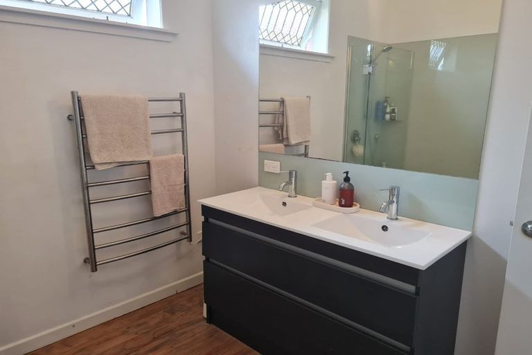 Photo of property in 911a Whangaparaoa Road, Manly, Whangaparaoa, 0930