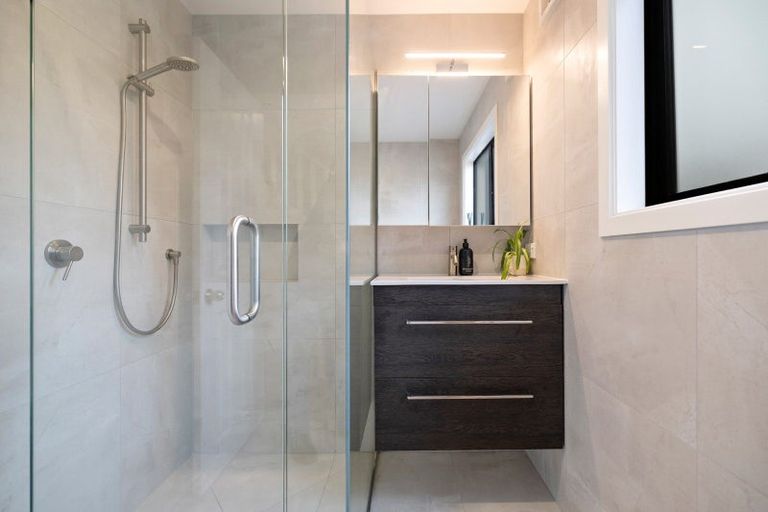 Photo of property in 14 Oregon Drive, Kelvin Heights, Queenstown, 9300