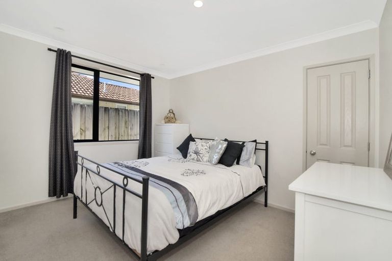 Photo of property in 1 Teal Place, Pyes Pa, Tauranga, 3112