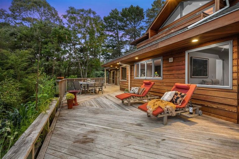 Photo of property in 70 Scott Road, Stanmore Bay, Whangaparaoa, 0932