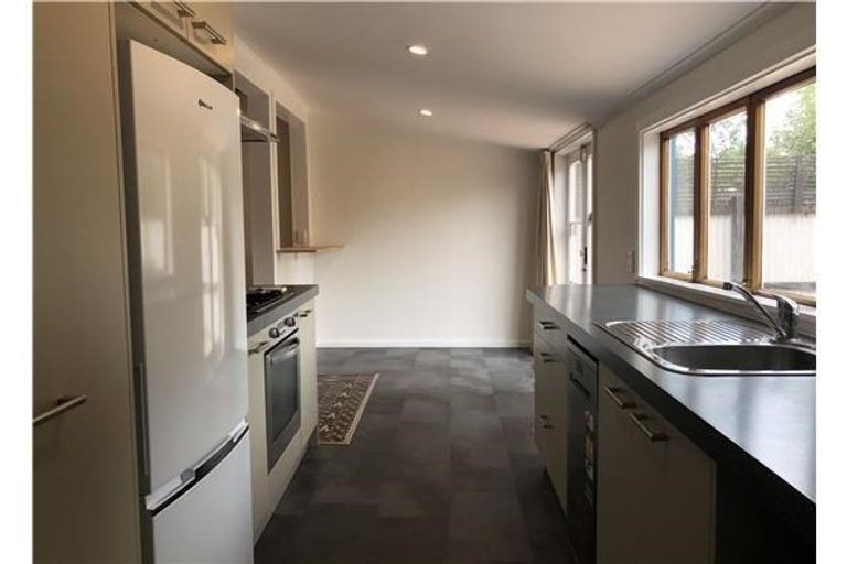 Photo of property in 95 Olliviers Road, Phillipstown, Christchurch, 8011