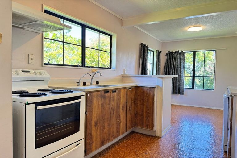 Photo of property in 18 Sunward Rise, Glenfield, Auckland, 0629