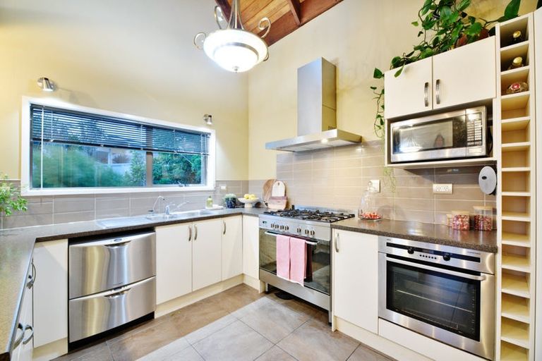 Photo of property in 5 Tatyana Place, Massey, Auckland, 0614