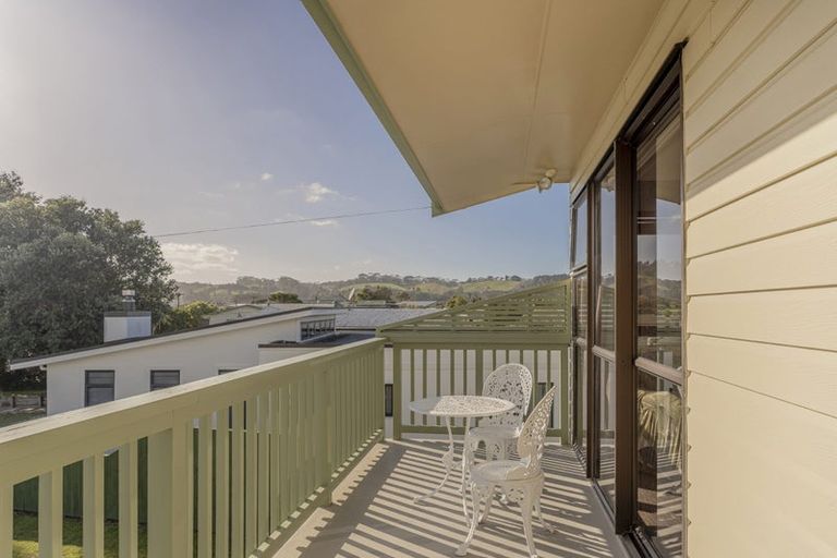 Photo of property in 7 Hicks Place, Cooks Beach, Whitianga, 3591