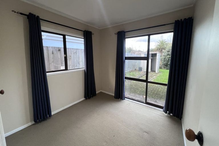 Photo of property in 1 Matuku Place, Papatoetoe, Auckland, 2025