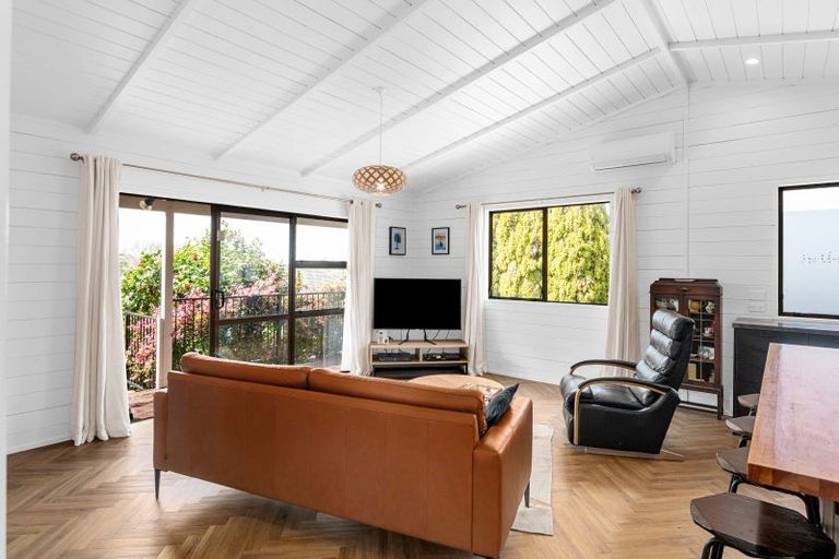 Photo of property in 10 Houhere Place, Pukete, Hamilton, 3200