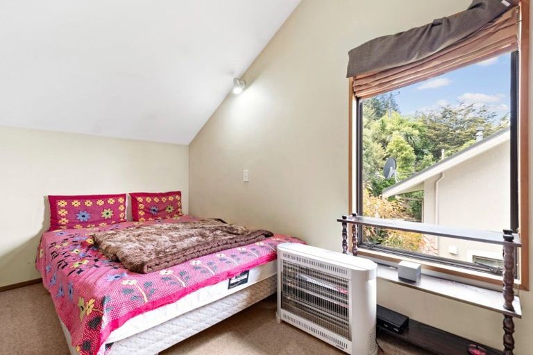 Photo of property in 4 Sainsbury Road, Fernhill, Queenstown, 9300