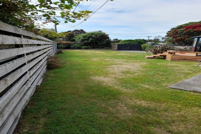 Photo of property in 22a The Avenue, Otaki Beach, Otaki, 5512