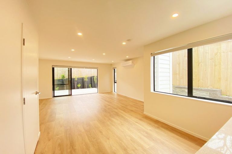 Photo of property in 18d Arrow Road, Forrest Hill, Auckland, 0620