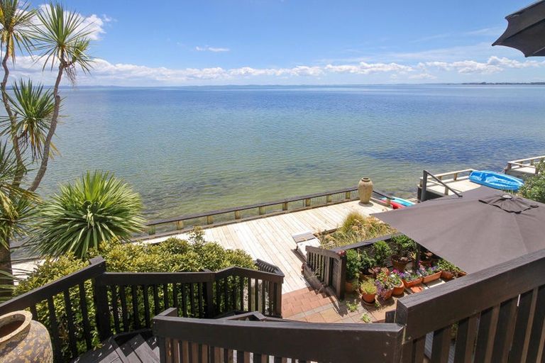 Photo of property in 16a Crispe Road, Clarks Beach, 2122