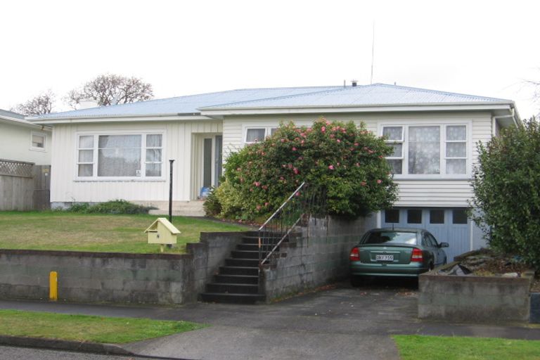 Photo of property in 6 Swansea Street, Hokowhitu, Palmerston North, 4410