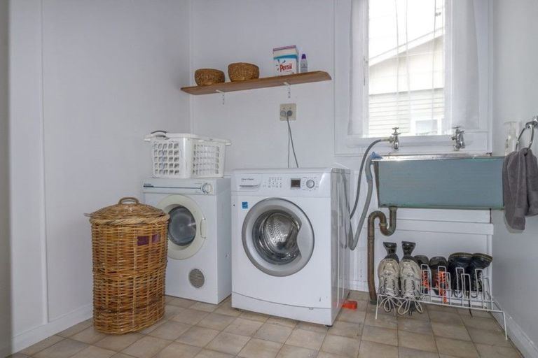 Photo of property in 90 Lyndhurst Street, Takaro, Palmerston North, 4412