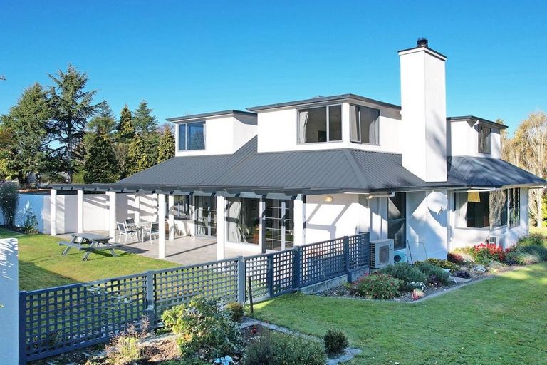 Photo of property in 56 Weston Road, Waiareka Junction, Oamaru, 9401