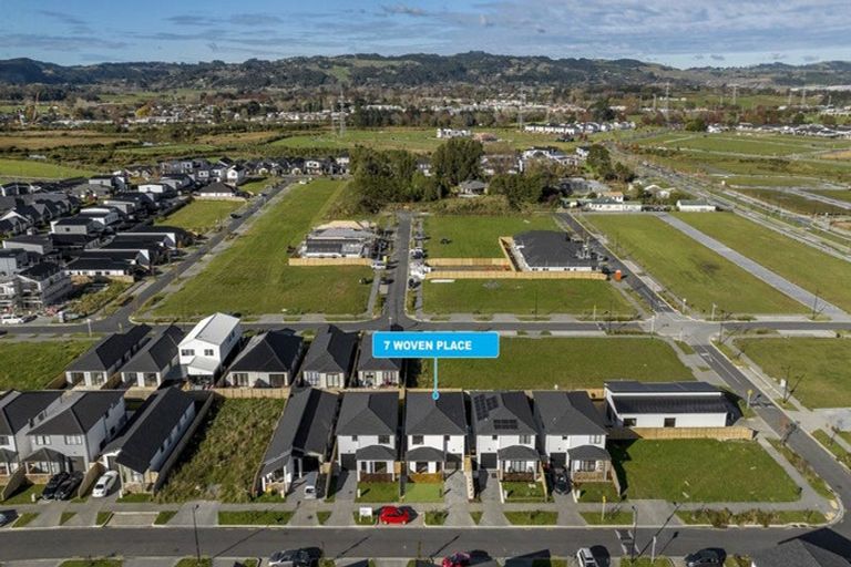 Photo of property in 7 Woven Place, Karaka, Papakura, 2113