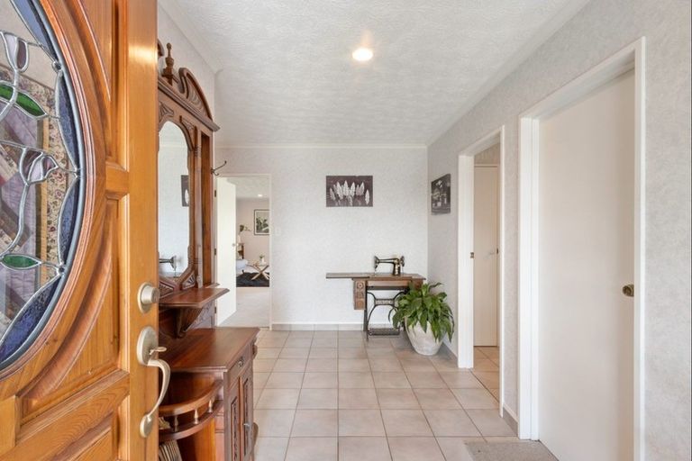 Photo of property in 9 Bishops Close, Greenmeadows, Napier, 4112